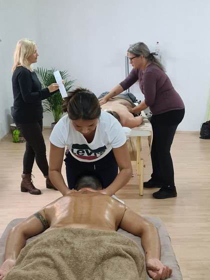 Impression aus dem Dienstags-Massagekurs