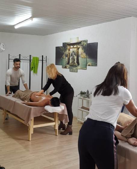 Impression aus dem Dienstags-Massagekurs