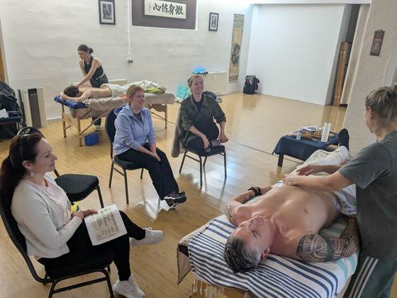 Impression aus dem Dienstags-Massagekurs